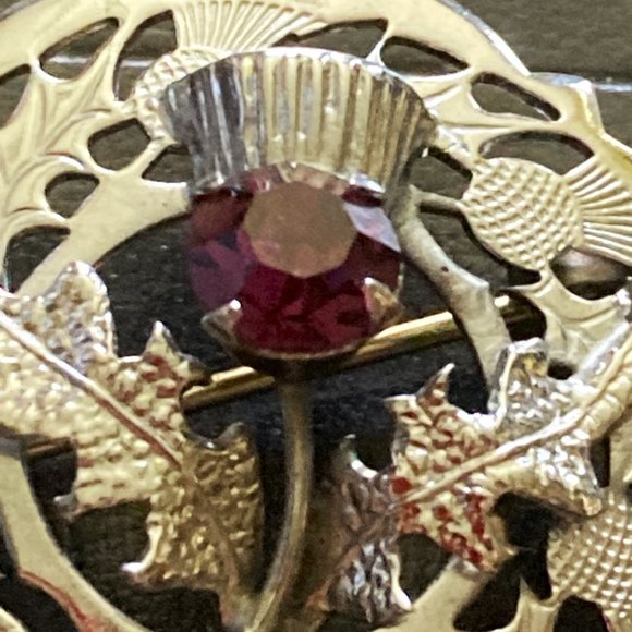 Vintage Celtic mizpah brooch (amethyst glass stone) - Picture 2 of 5